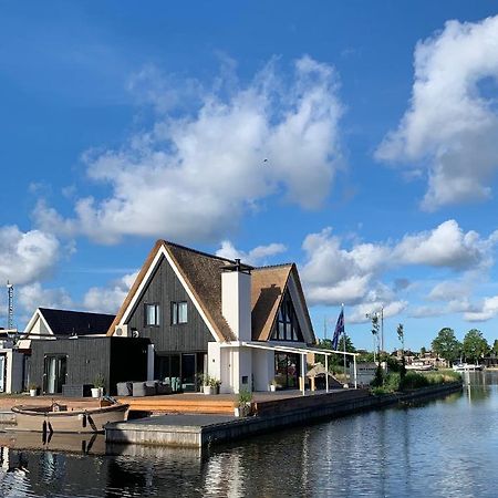 New High End Waterfront Family Villa Ставорен Екстериор снимка