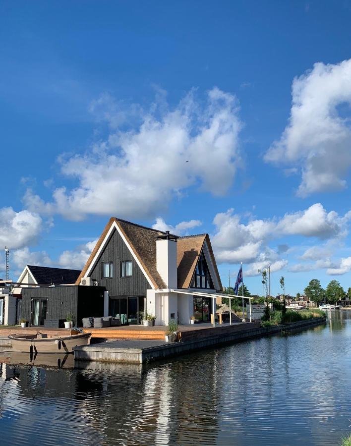 New High End Waterfront Family Villa Ставорен Екстериор снимка