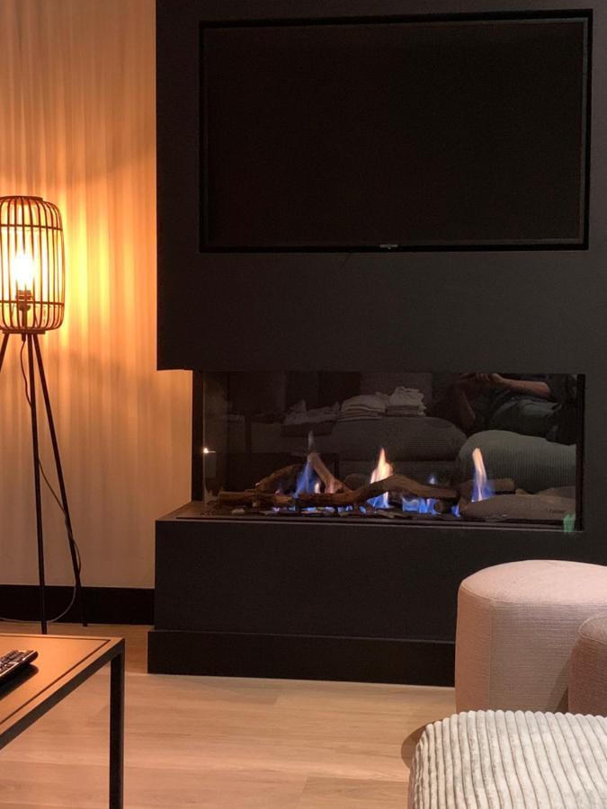 New High End Waterfront Family Villa Ставорен Екстериор снимка