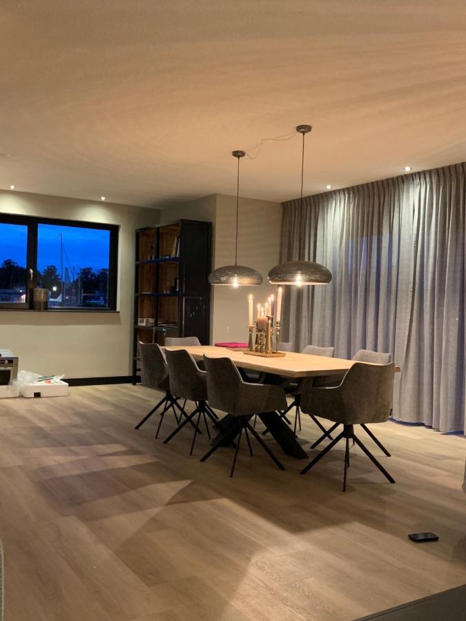 New High End Waterfront Family Villa Ставорен Екстериор снимка